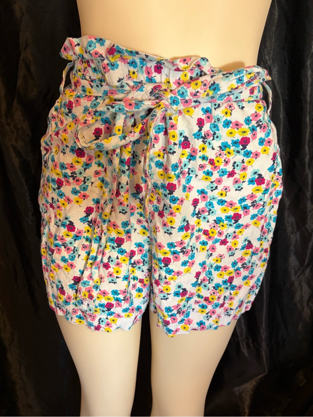 High-Waist Floral Tie-Waist Women’s Shorts - White with Pink & Blue Flowers
